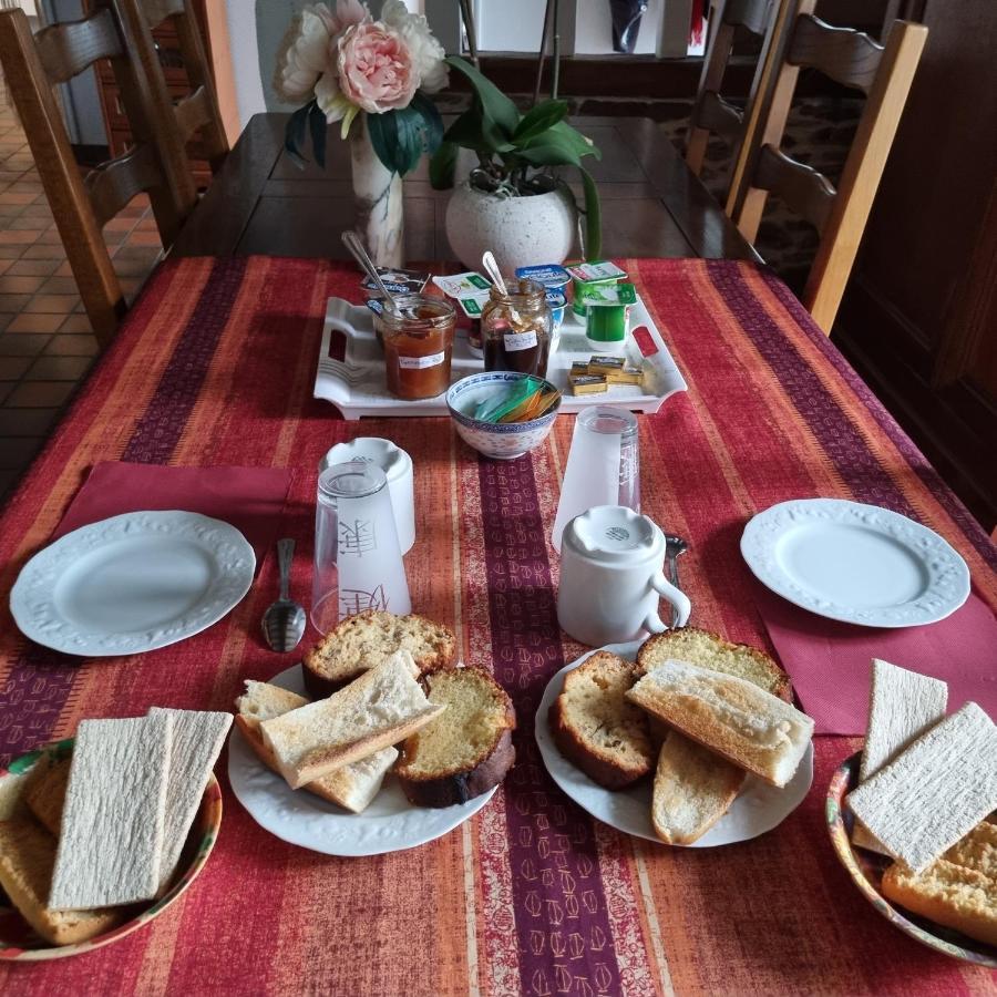 サン・ロー La Demeure De Cathy Bed & Breakfast エクステリア 写真
